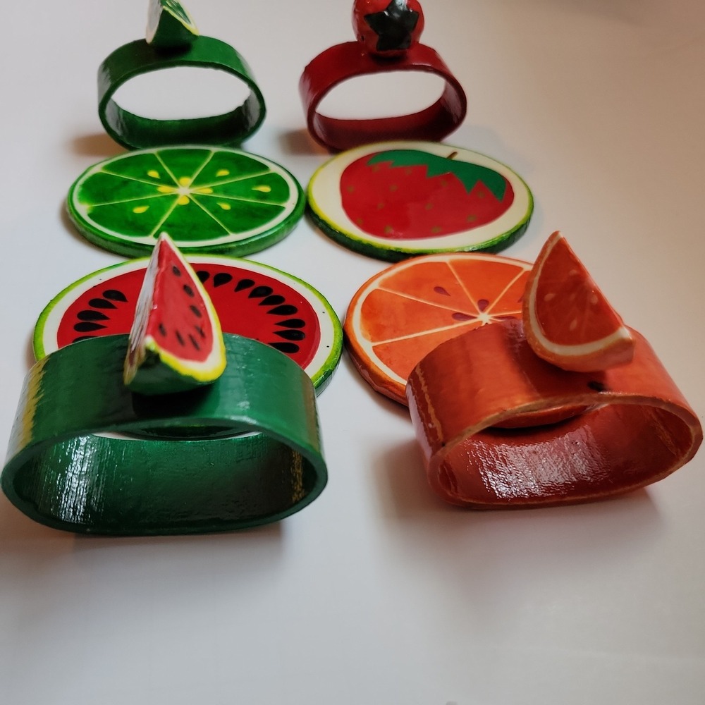 VTG 8 Folk Art‎ Paper Mache Napkin Rings and 8 Coasters Lot Fruit Mexican Bright - Picture 8 of 10